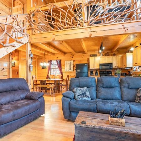 Moonshine Ridge Cabin With Hot Tub And Fire Pit 鸽子谷 外观 照片