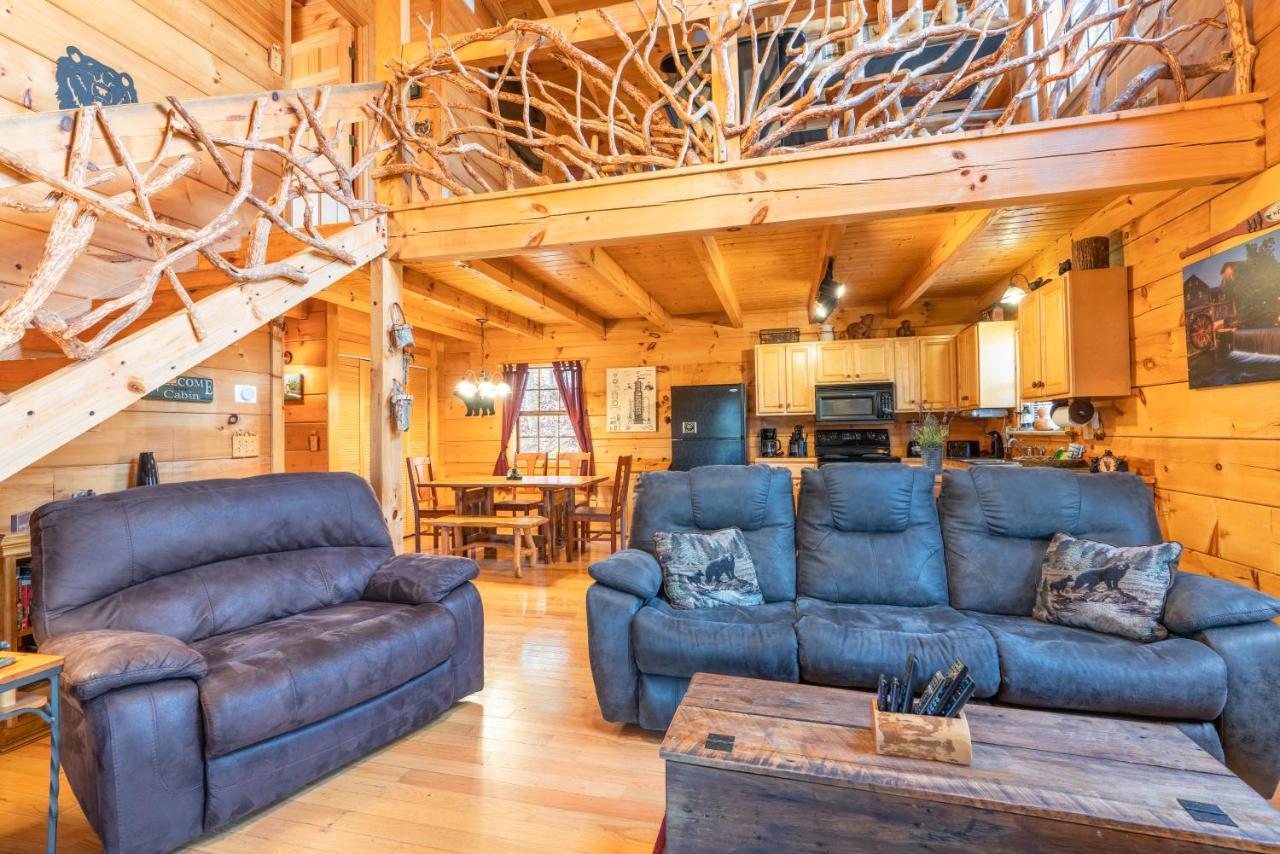 Moonshine Ridge Cabin With Hot Tub And Fire Pit 鸽子谷 外观 照片