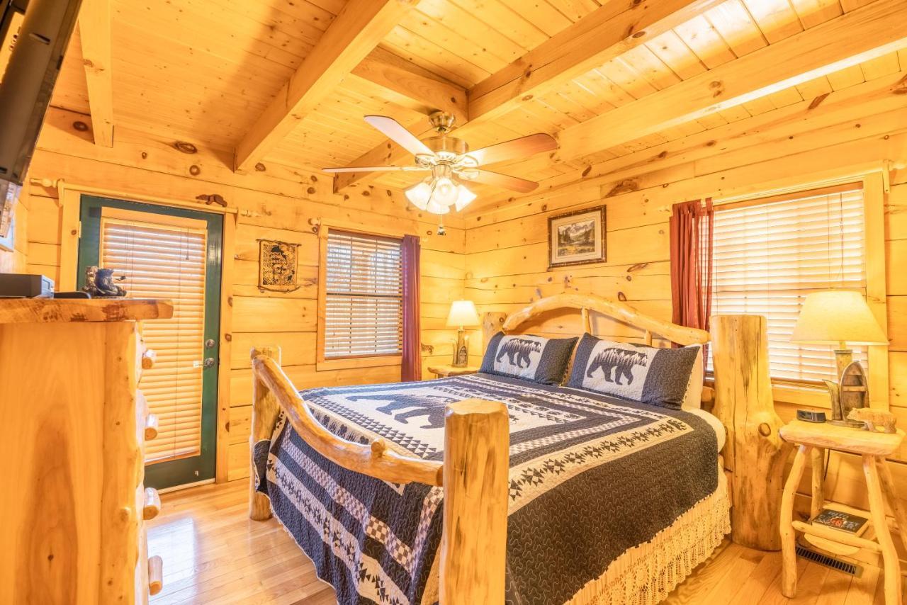 Moonshine Ridge Cabin With Hot Tub And Fire Pit 鸽子谷 外观 照片