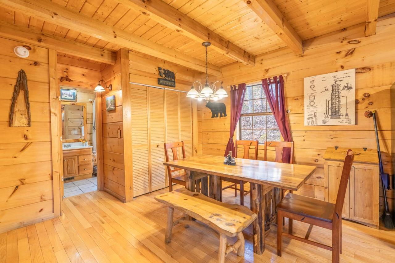 Moonshine Ridge Cabin With Hot Tub And Fire Pit 鸽子谷 外观 照片