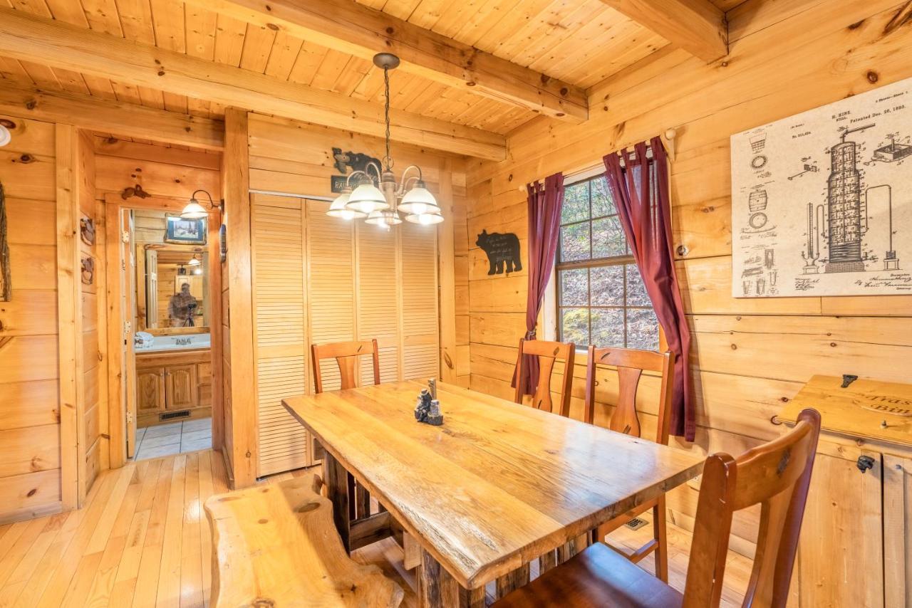 Moonshine Ridge Cabin With Hot Tub And Fire Pit 鸽子谷 外观 照片