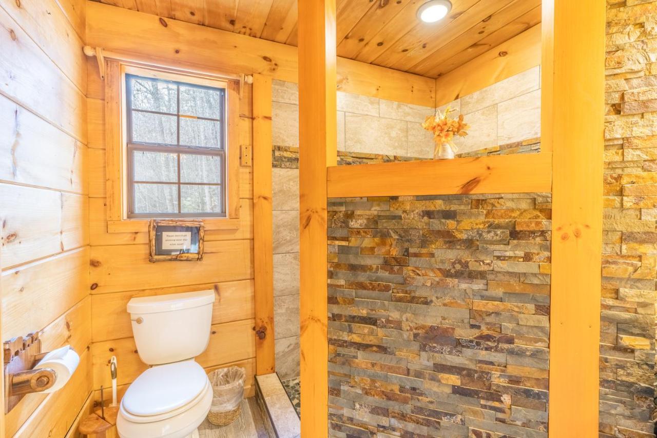 Moonshine Ridge Cabin With Hot Tub And Fire Pit 鸽子谷 外观 照片