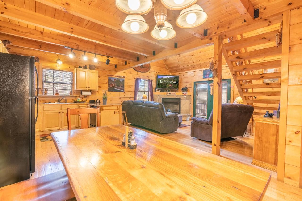 Moonshine Ridge Cabin With Hot Tub And Fire Pit 鸽子谷 外观 照片